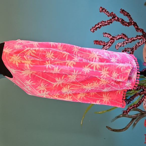 Vibrant Pink Palm Print Long Sleeve Top - Picture 2 of 5